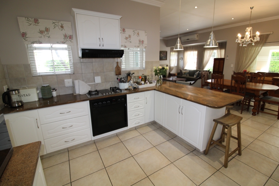 3 Bedroom Property for Sale in Kingswood Golf Estate Western Cape